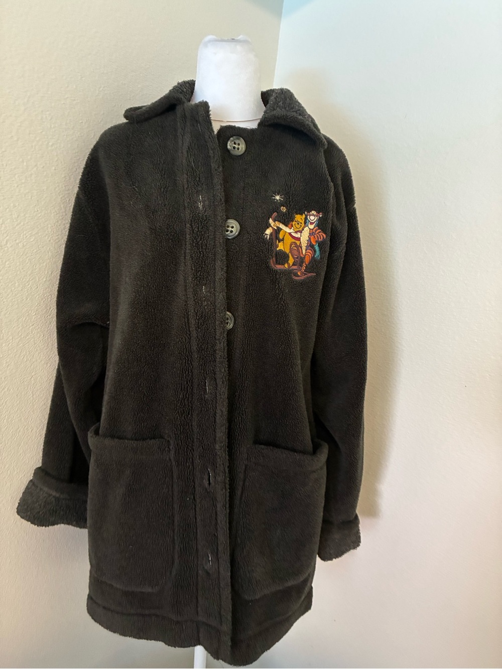 Vintage Disney store Winnie the Pooh & Tiger holiday winter coat 🖤🐻❄️